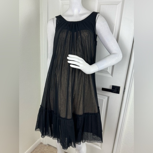 BCBGMaxazria Black Mesh Layers A-line Trapeze Dress Size 4. A27 - Picture 1 of 16